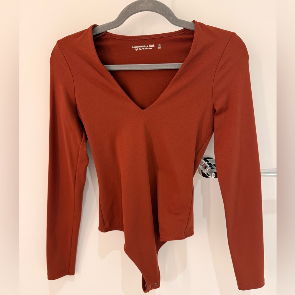 Abercrombie Soft A&F  collection Rust Long Sleeve V neck thong bodysuit XS